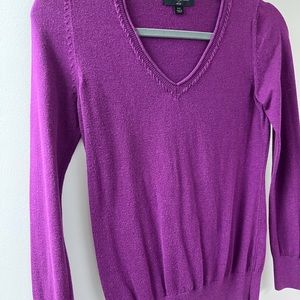 J. CREW V-Neck PXS Purple long sleeve sweater